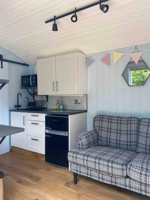 Drakes Mead Retreat - Shepherd'S Hut Axminster Exterior photo